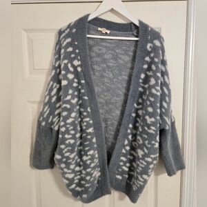 Entro grey white fuzzy open front sweater oversized size small medium